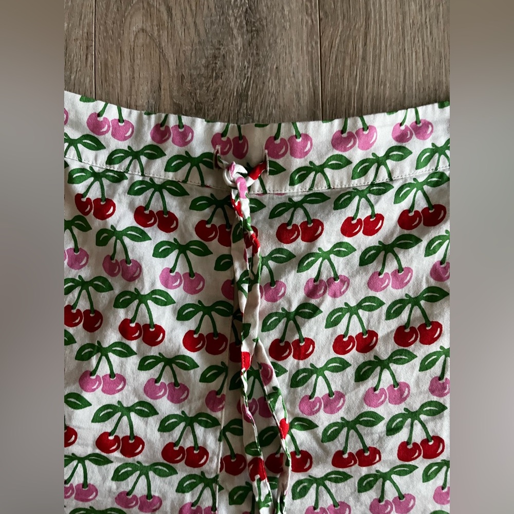 Boden Women’s Pajama Shorts Ivory Cherries Drawstring Waist - Size 12 - Picture 2 of 6